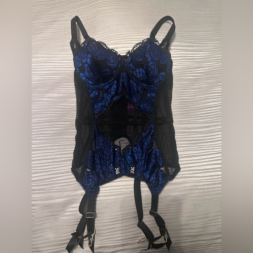 L'agent by Agent Provocateur Black & Blue Lace Mesh Corset 36C, rare!